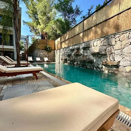 Esmahan Forest And Pool By Zehra Apartment